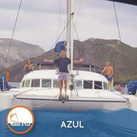 Catamarano Azul *