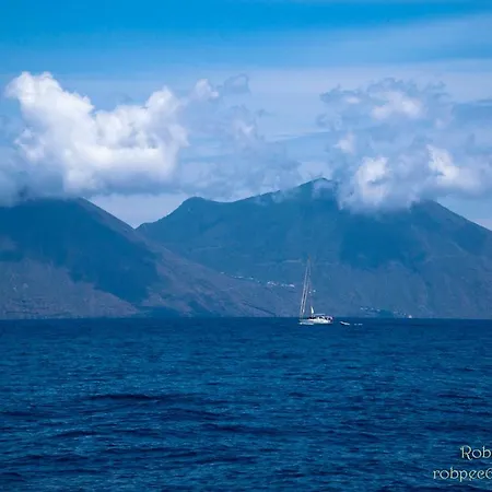 Tekne Catamarano Azul *
