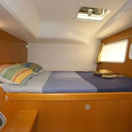 Catamarano Azul Tekne *